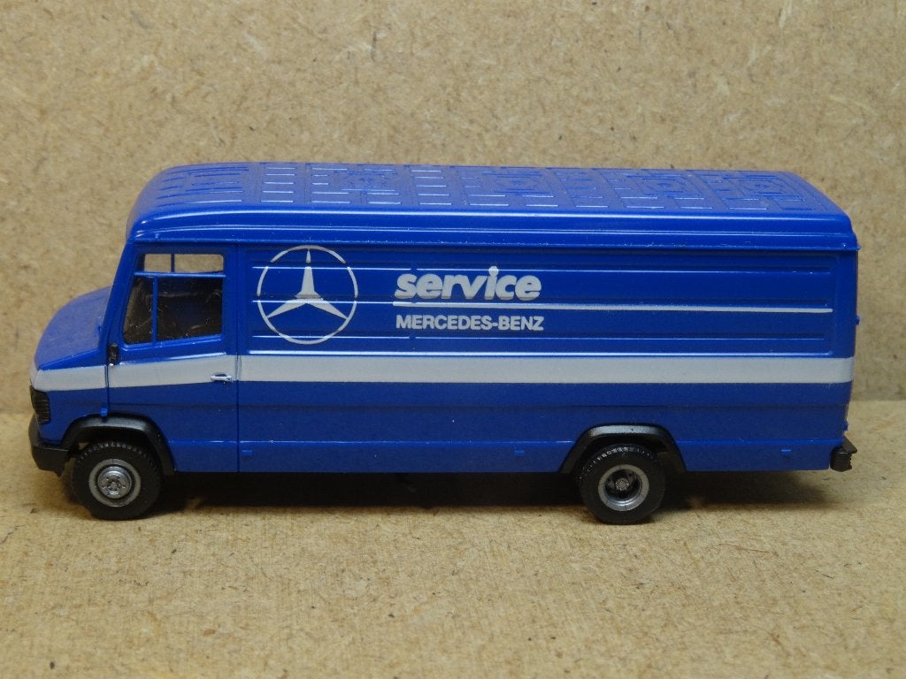 HERPA 1/87, MB 609-D, " SERVICE MERCEDES BENZ ", Zie Foto`s, Ophalen of Verzenden, Zo goed als nieuw, Bus of Vrachtwagen, Herpa