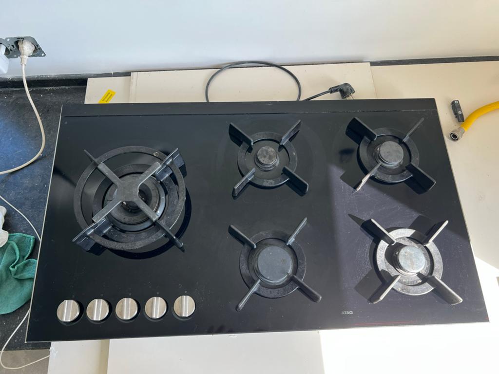 ATAG Gasfornuis met 5 Kookzones - Zwart Glas, Witgoed en Apparatuur, Ophalen, Gebruikt, Inbouw, Gas