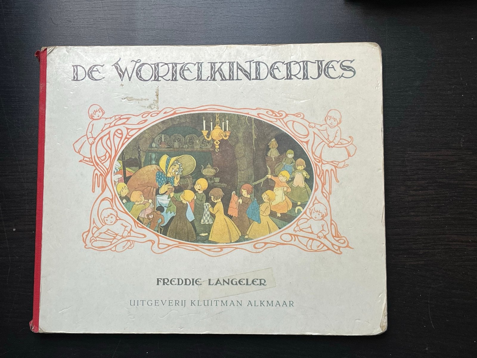 De Wortelkindertjes - Freddie Langeler - Kluijtman Alkmaar, Boeken, Ophalen of Verzenden, Gelezen