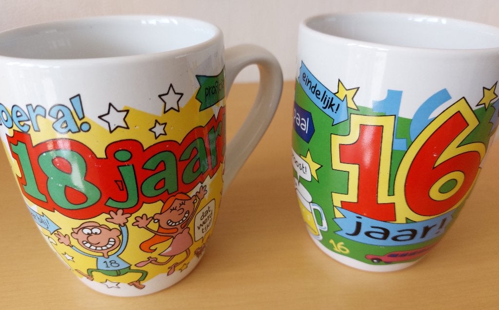 Leeftijdmokken 18 & 16 jaar /verjaardagbekers - set of apart, Ophalen, Nieuw, Feestartikel, Verjaardag