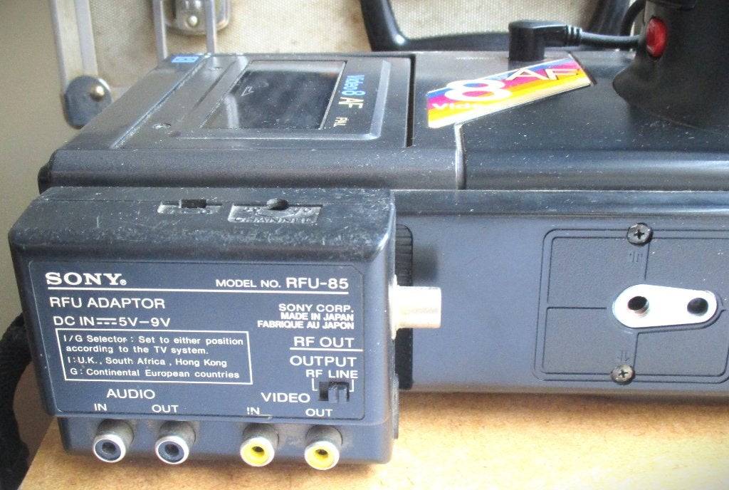 Foto 17 van Sony Handycam CCD V8 AF~Incl.Aver Media Ezmaker en Koffer