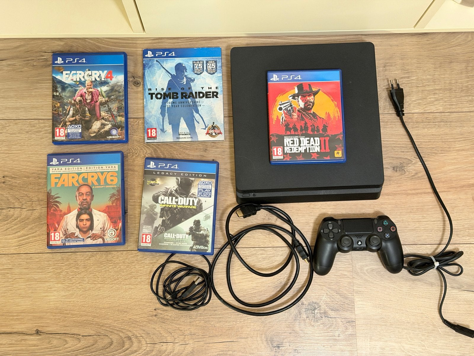 PlayStation 4 Slim 500GB met 5 games, Spelcomputers en Games, Spelcomputers | Sony PlayStation 4, Ophalen of Verzenden, Met 1 controller