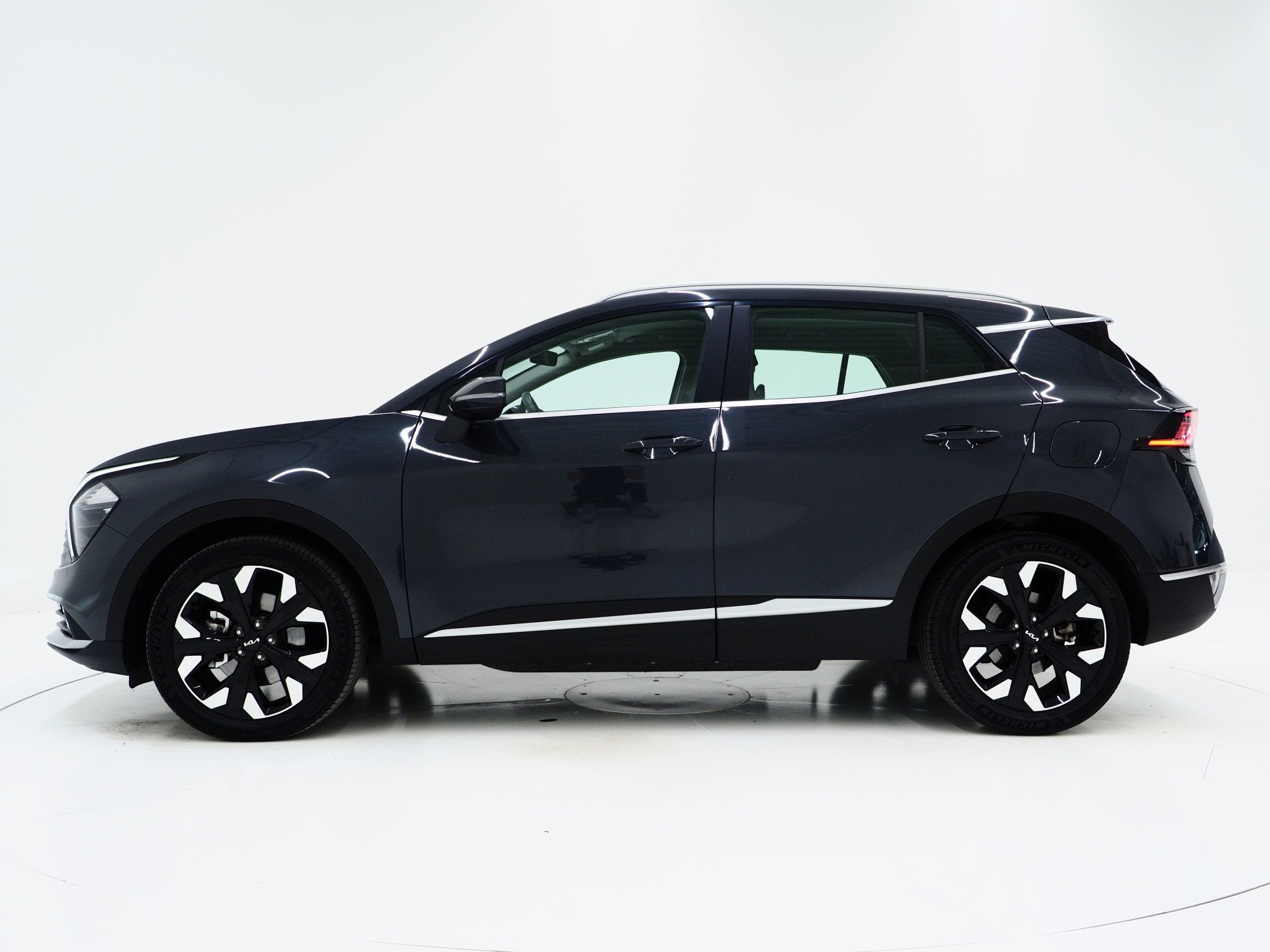 Kia Sportage 1.6 T-GDi Plug-in Hybrid AWD | Adaptive Cruise, Auto's, Automaat, 1350 kg, Stof, Gebruikt