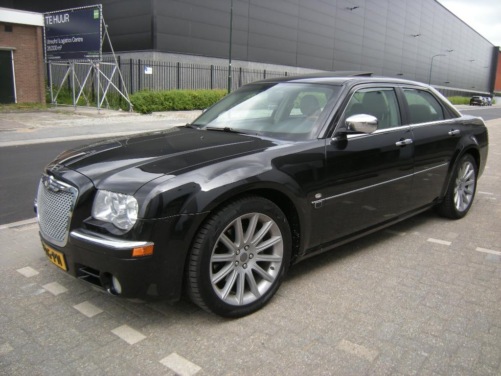 CHRIJSLER 300 C HEMI 5.7 BJ 2004 AUTOMAAT LEDER LM VELEGEN, Zwart, Leder, 5657 cc, Particulier