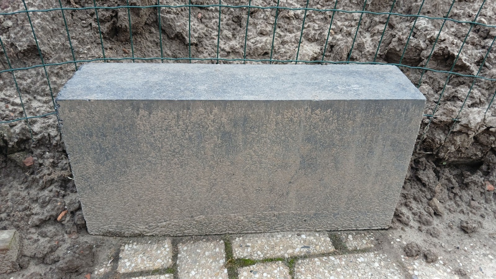 Gebruikte betonnen opsluitbanden, Ophalen, Gebruikt