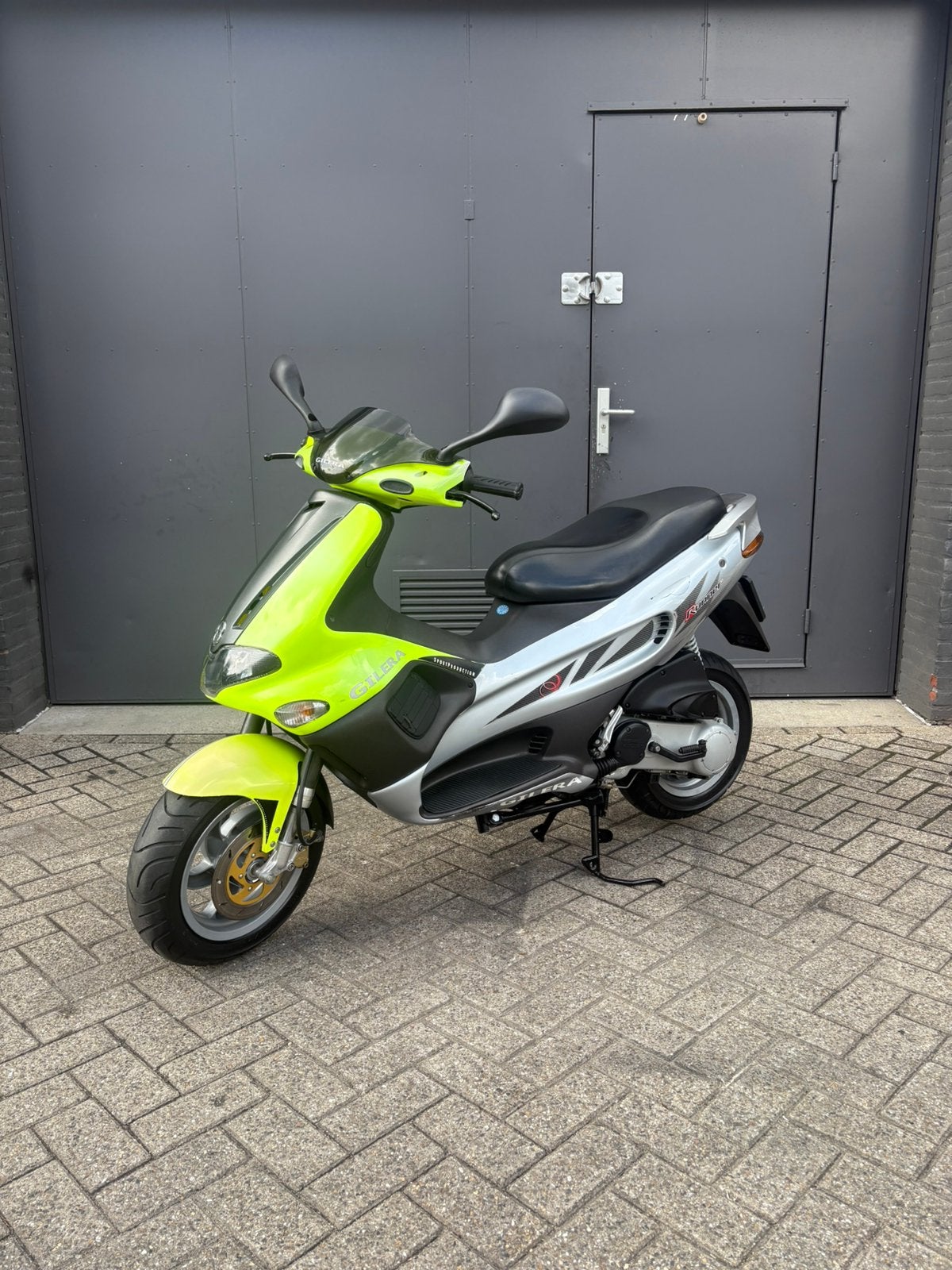 Gilera runner 50cc BROM NIEUWSTAAT 1100KM ORIGINELE KM STAND, Ophalen of Verzenden, Zo goed als nieuw, Benzine, Overige modellen