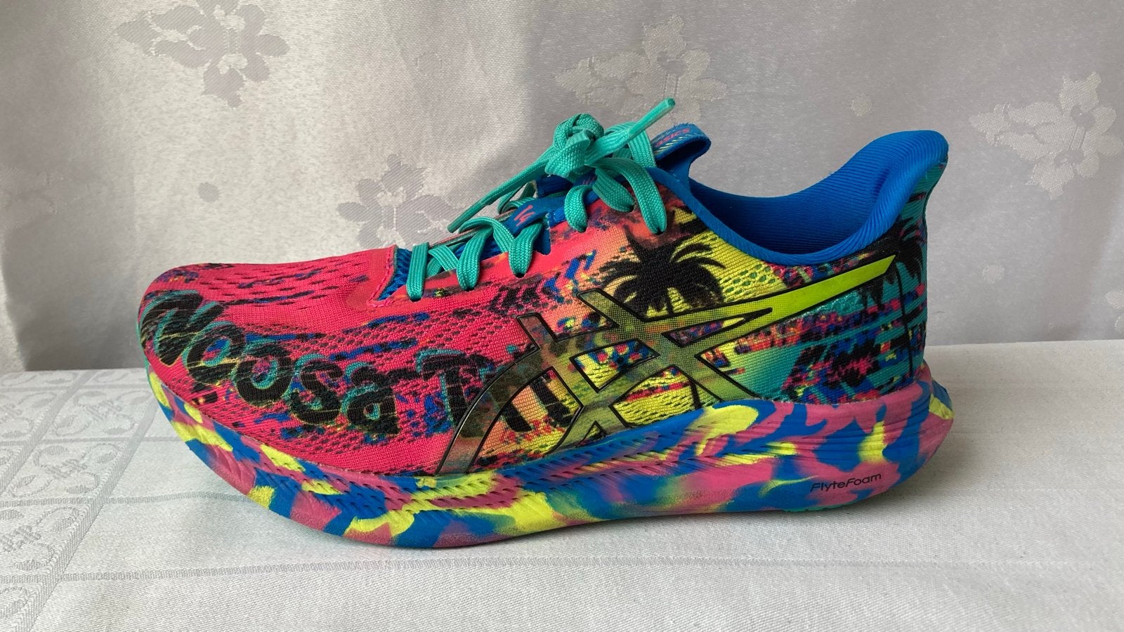 ASICS Noosa Hardloopschoenen - Kleurrijk maat 37,5, Hardloopschoenen, Ophalen of Verzenden, Zo goed als nieuw, Hardlopen