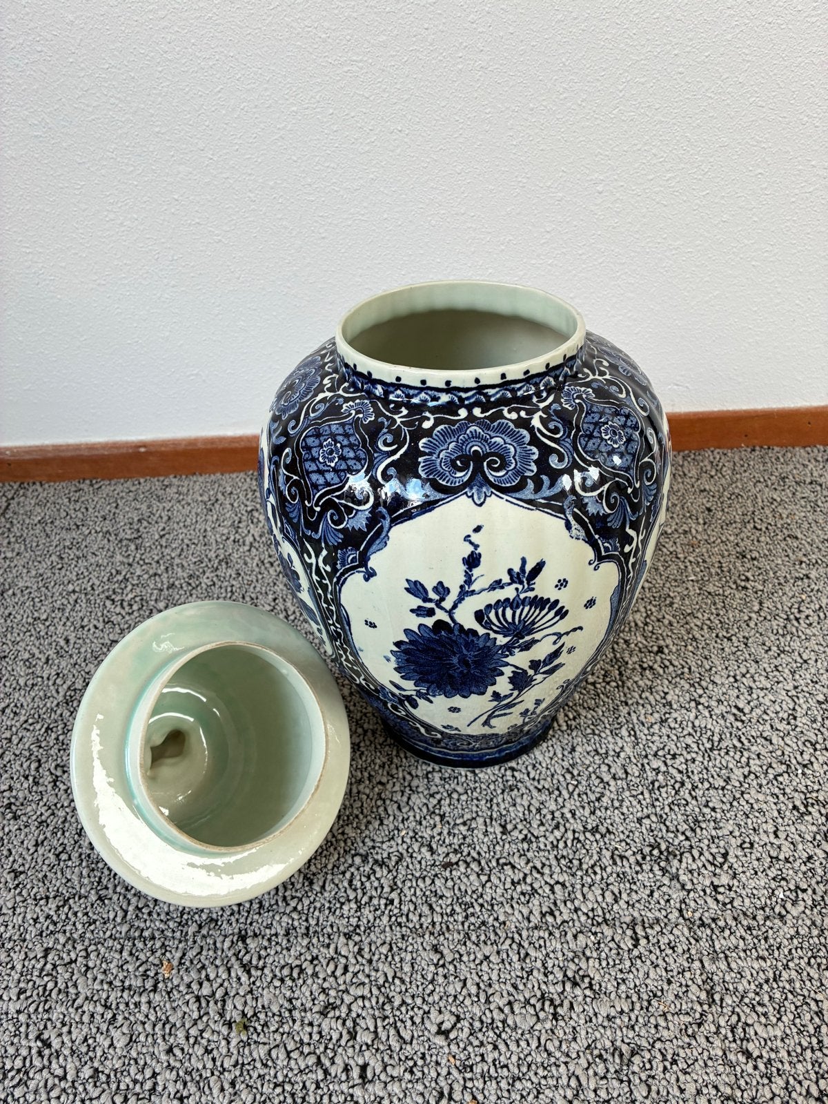 Perfecte staat antieke Delfts Blauwe vaas met deksel, Antiek en Kunst, Ophalen