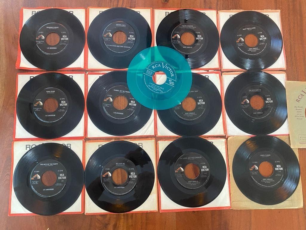 13x vinyl singles Liz Anderson en Eddy Arnold, RCA VICTOR, Gebruikt, Overige genres, 7 inch, Single
