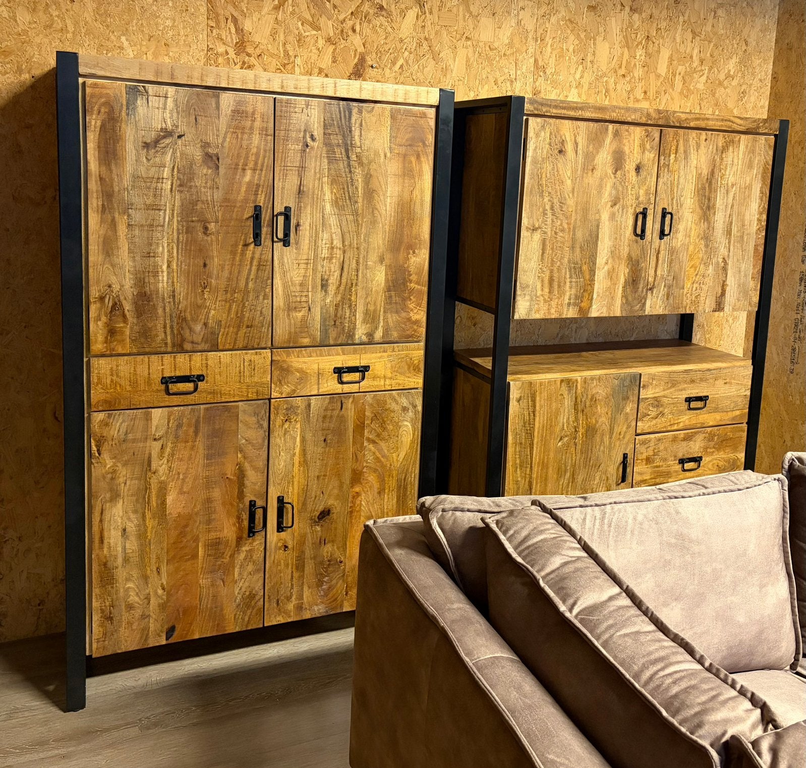 Nieuwe Mango houten meubels - Kast Dressoir tv meubel tafel, Huis en Inrichting, Ophalen, Industrieel landelijk massief hout mangohout zwart metaal