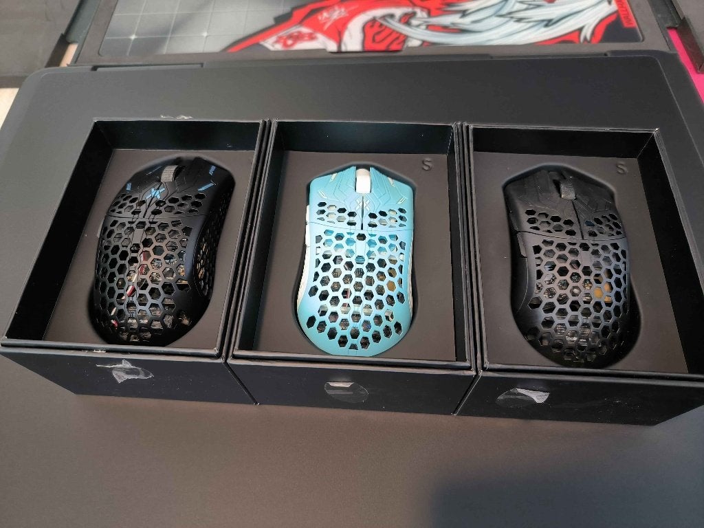 Finalmouse ULX Pro Tarik, Computers en Software, Muizen, Muis, Gaming muis, Ophalen of Verzenden, Zo goed als nieuw