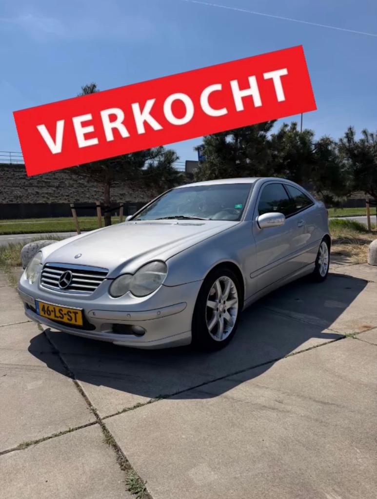 Mercedes C180 Automaat Stoelverwarming NAP, Auto's, Automaat, Achterwielaandrijving, 4 cilinders, 1796 cc