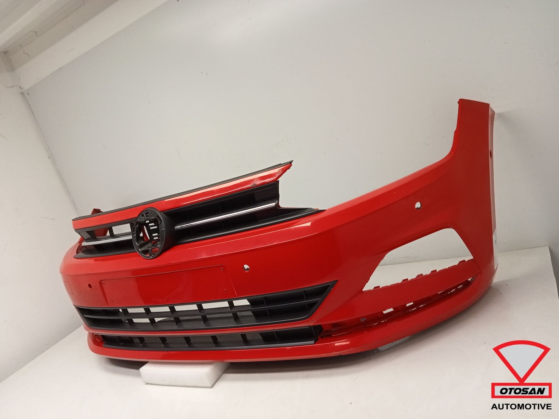 VW Polo 2G 6xPDC Voorbumper 2017-2021 Origineel!, Gebruikt, Volkswagen, Volkswagen AG, Bumper