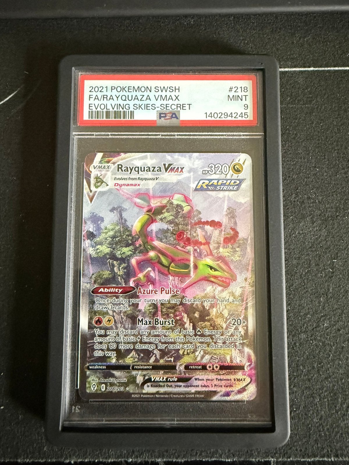 Pokemon Rayquaza VMAX PSA 9, Hobby en Vrije tijd, Verzamelkaartspellen | Pokémon, Ophalen, Nieuw, Losse kaart, Foil