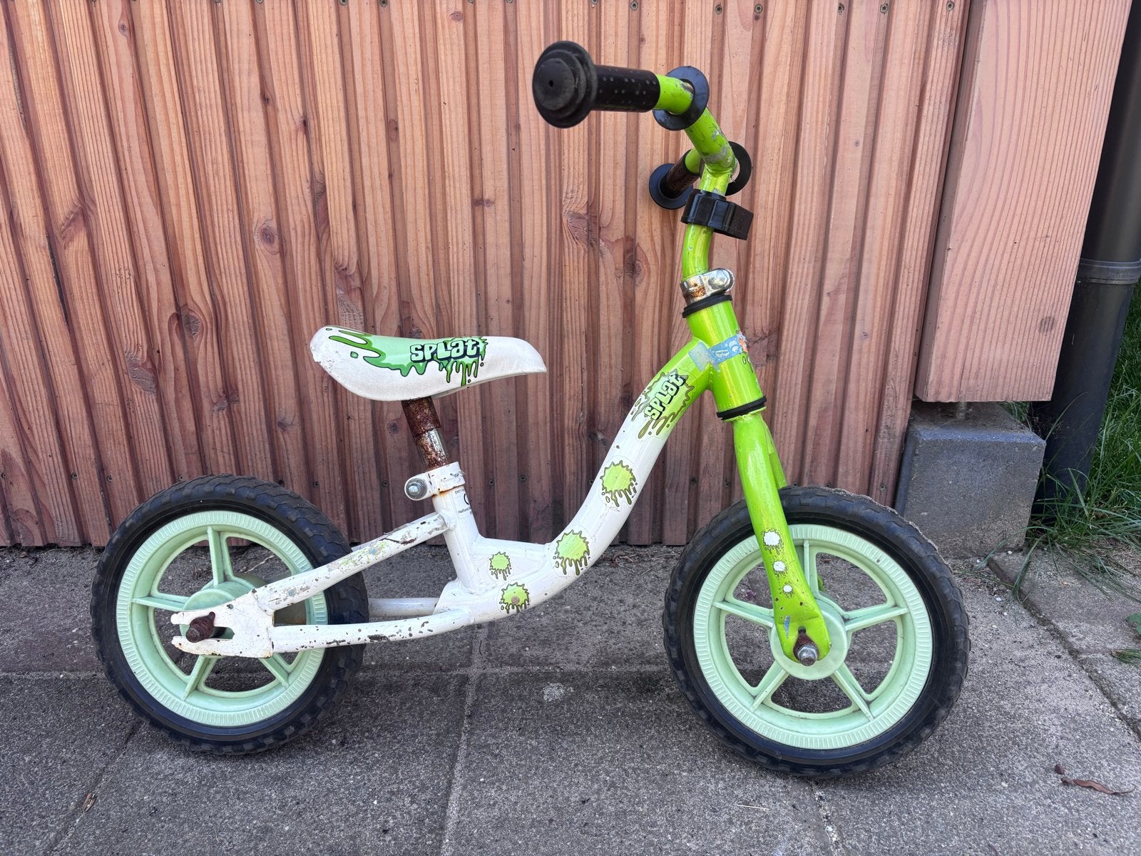 Groene loopfiets voor kinderen 1-3 jaar, gebruikt, Fietsen en Brommers, Fietsen | Kinderfietsjes, Ophalen, Gebruikt, Minder dan 16 inch