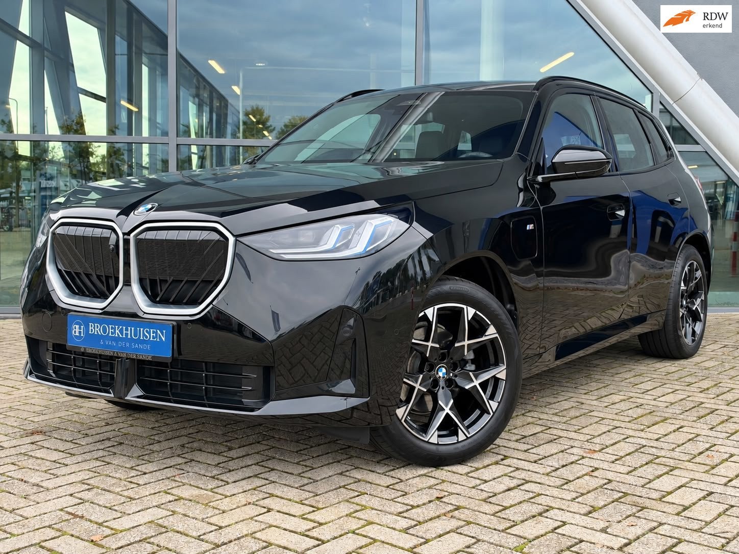 BMW X3 30e xDrive M sport 300pk Panoramadak / Elektr Trekhaa, Auto's, Automaat, Gebruikt, Zwart, 4 cilinders