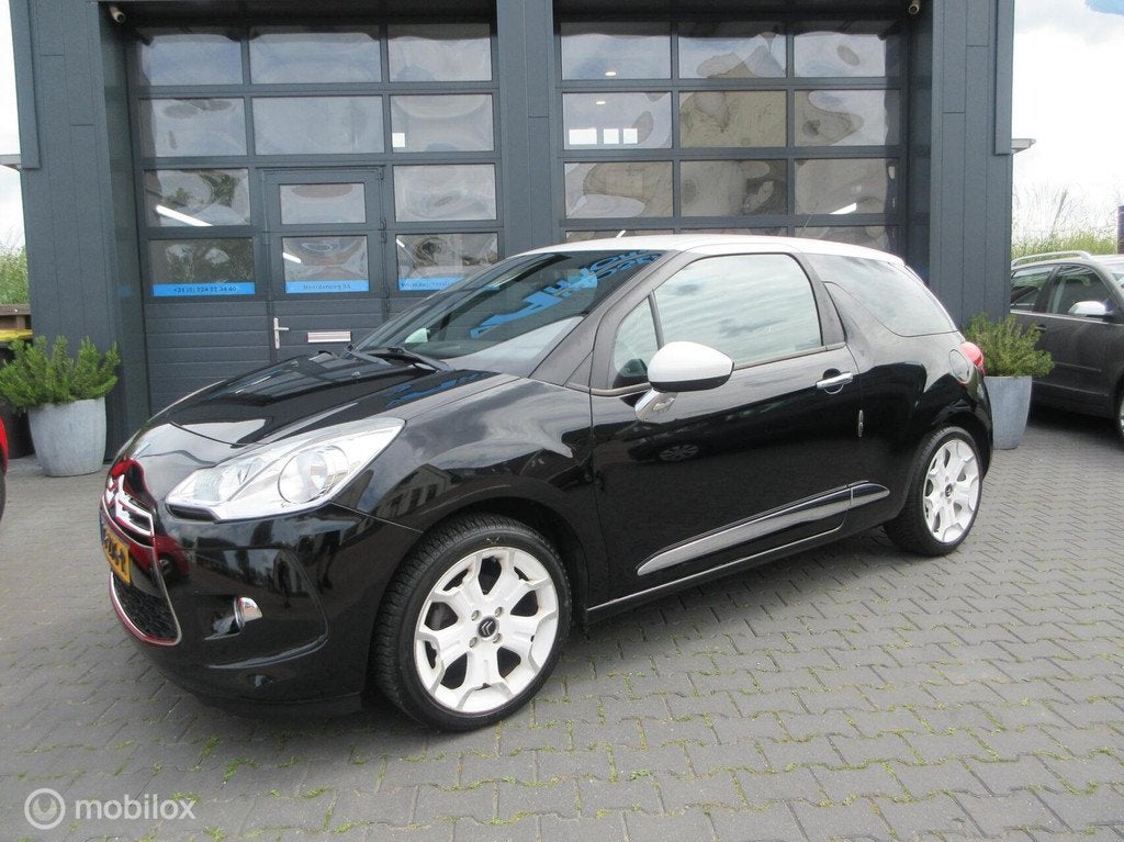 Citroen DS3 1.2 VTi So Chic 155dkm Airco Cruise Two Tone, Auto's, Voorwielaandrijving, Euro 5, Stof, Gebruikt