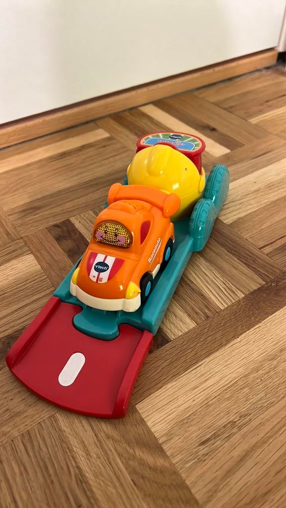 Toettoet raceauto met lanceerknop, Ophalen of Verzenden, Zo goed als nieuw