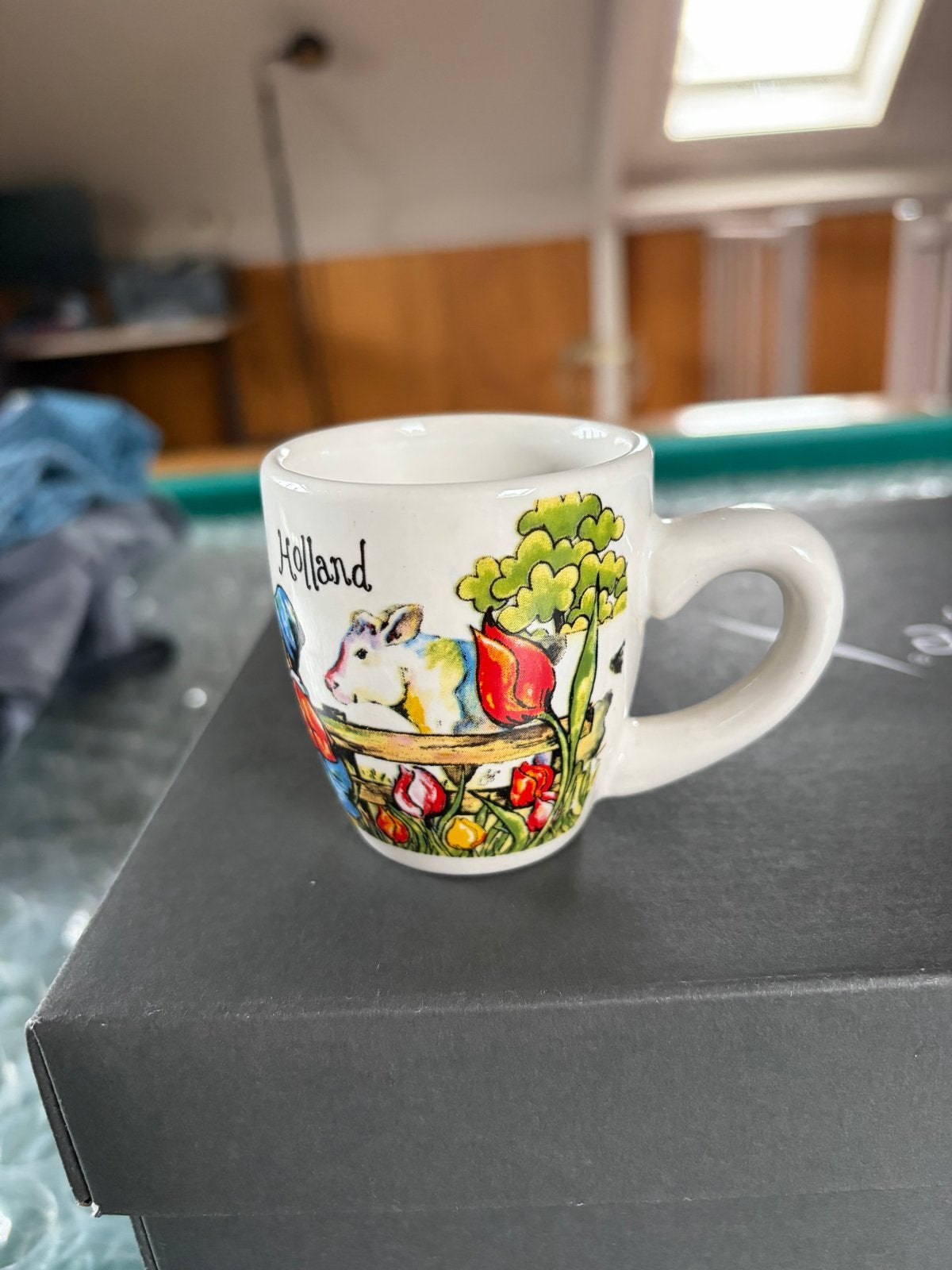 Espresso mokje "Holland" met typisch Nederlandse afbeeldinge, Huis en Inrichting, Keuken | Servies, Gebruikt, Overige merken, Keramiek