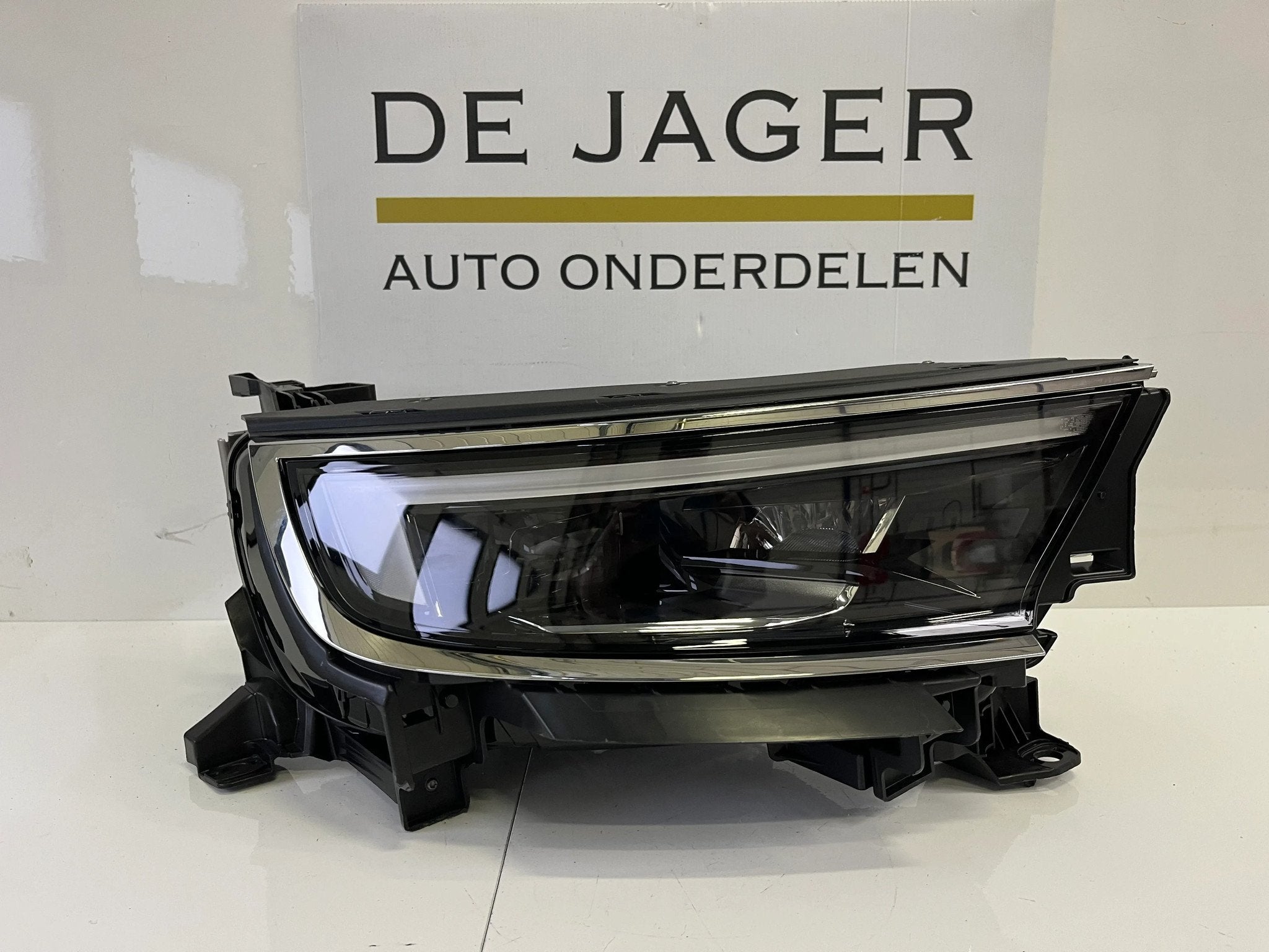 OPEL MOKKA II B LED KOPLAMP RECHTS 9834016680, Auto-onderdelen, Gebruikt, Opel Automobile GmbH, Ophalen of Verzenden, Kontakt@opel-infoservice.de
