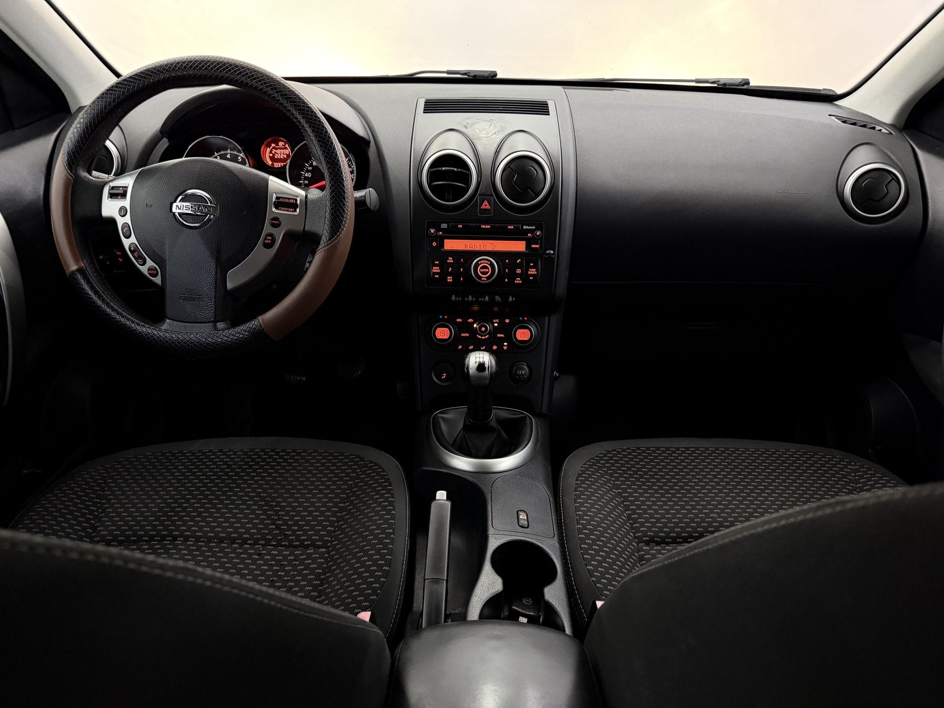 Nissan QASHQAI 1.6 Acenta Clima, Parkeersensoren, Radio, Cru, Auto's, Voorwielaandrijving, 1272 kg, Gebruikt, 4 cilinders