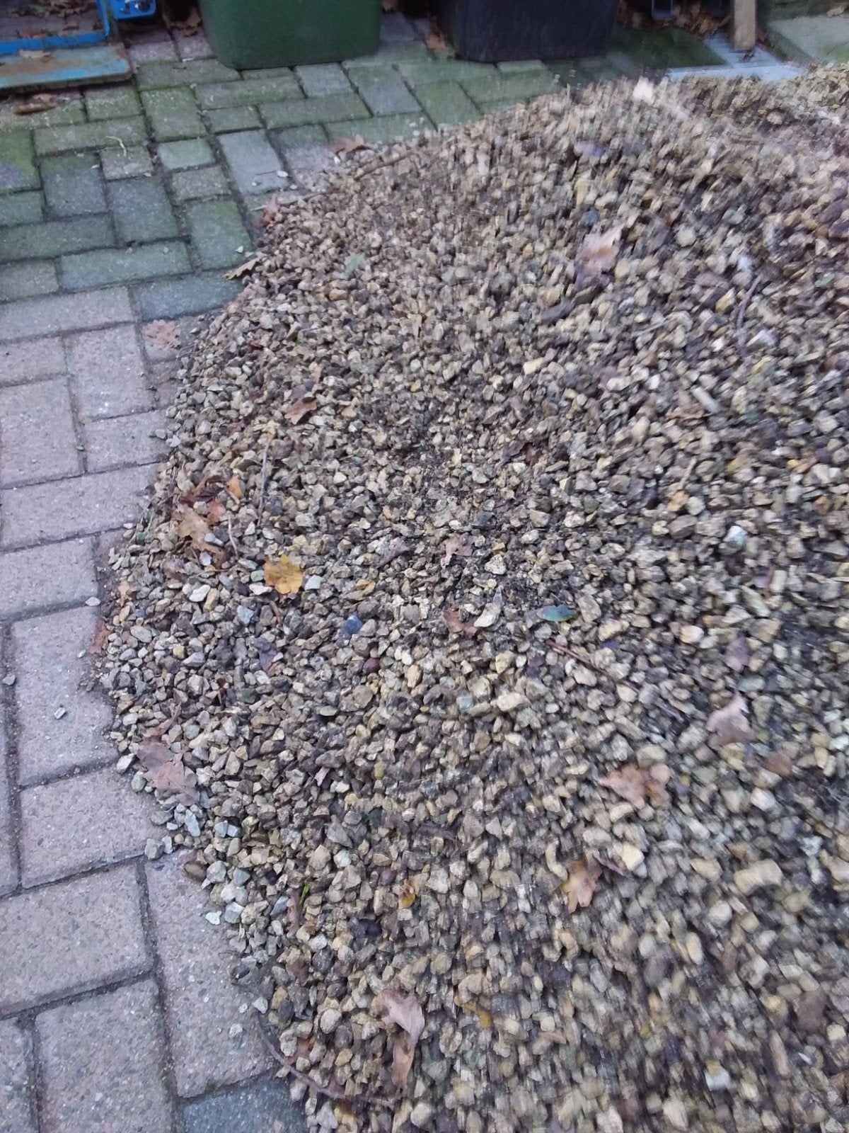 Geel grind, ongeveer 12 kruiwagens GRATIS, Ophalen, Gebruikt, Geel, Grind