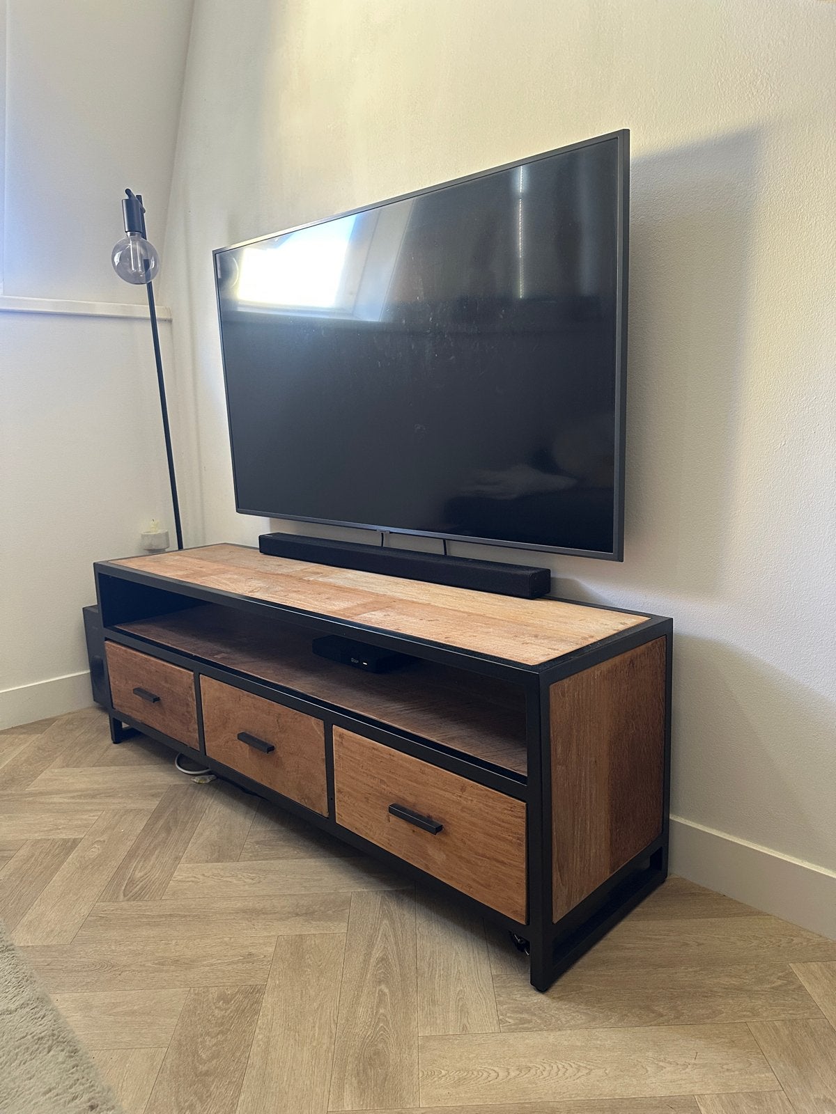 Giga Meubel TV-meubel industrieel hout en metaal, Ophalen, 150 tot 200 cm, Zo goed als nieuw, Minder dan 100 cm