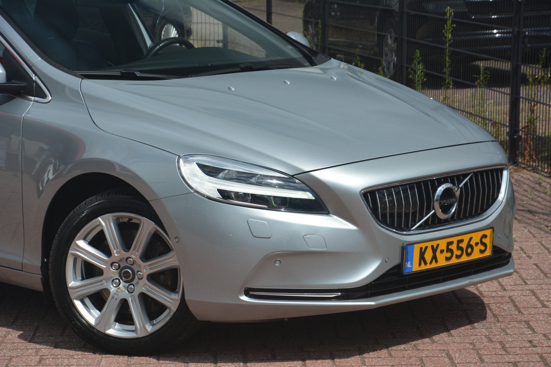 Volvo V40 2.0 D3 Inscription | Naviagtie | Panoramadak | Sta, Gebruikt, Euro 6, 4 cilinders, 1353 kg