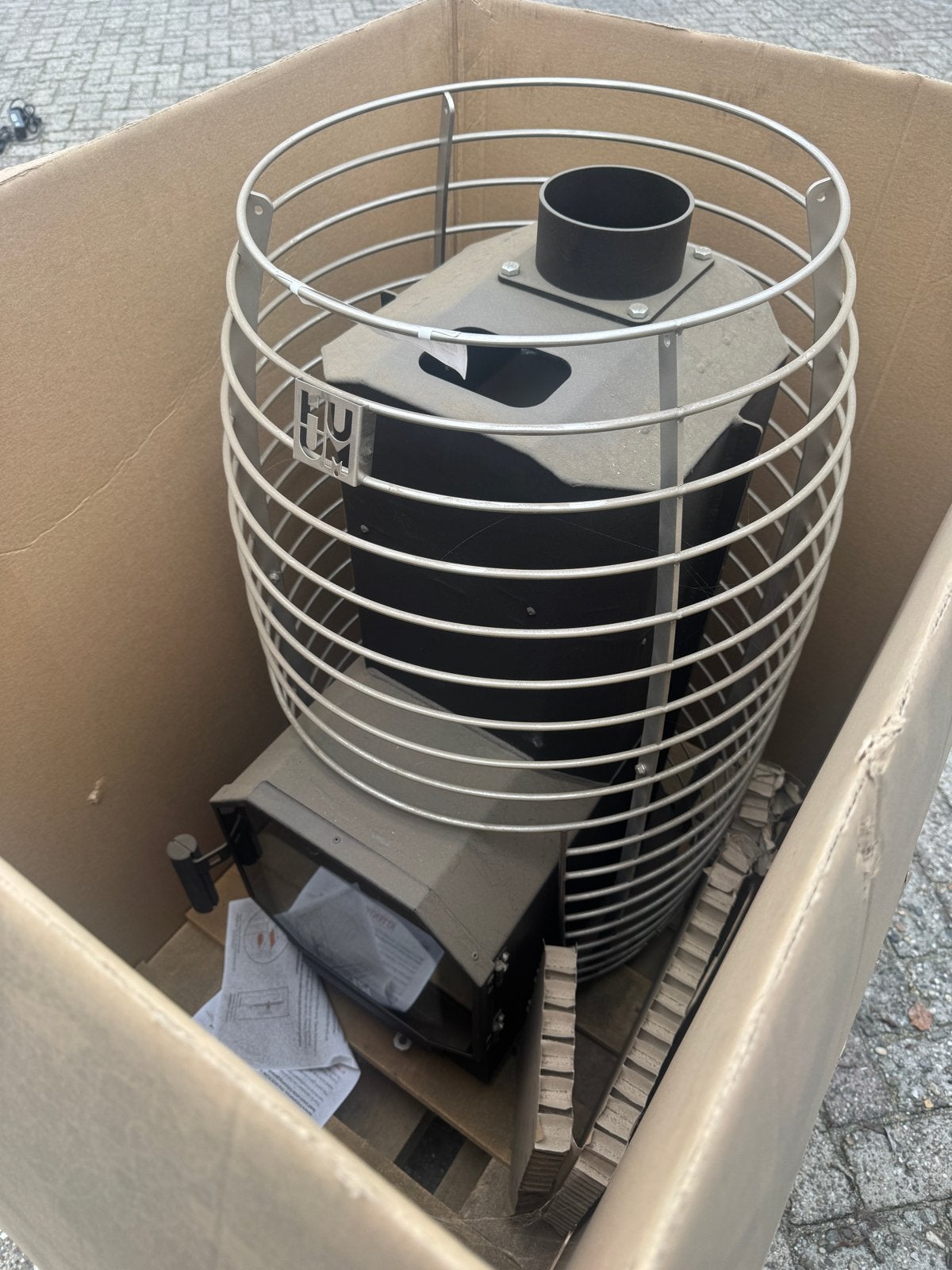 HUUM Hive Flow 9,8kW Houtgestookte Sauna Kachel, Sport en Fitness, Ophalen, Zo goed als nieuw, Fins of Traditioneel, Onderdelen