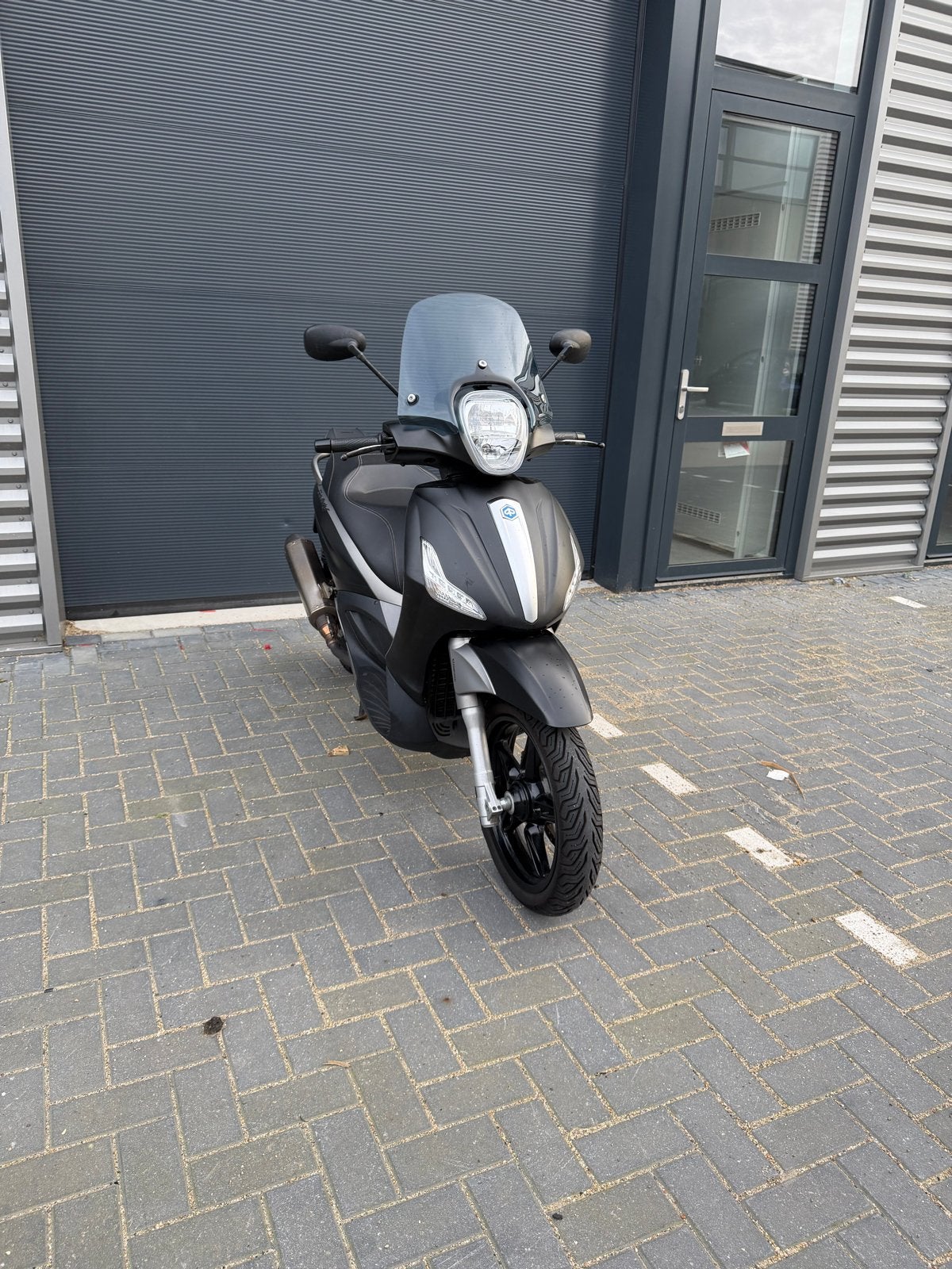 Piaggio Beverly 350 - Akrapovic - J.Costa, Motoren, Scooter, Occasion, Particulier, Minimaal motorrijbewijs A2