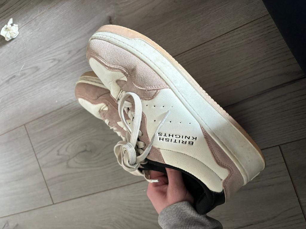 Diverse kledingstukken en schoenen en een baby boekje, Ophalen of Verzenden, Zo goed als nieuw, Ring, Bord of Paal