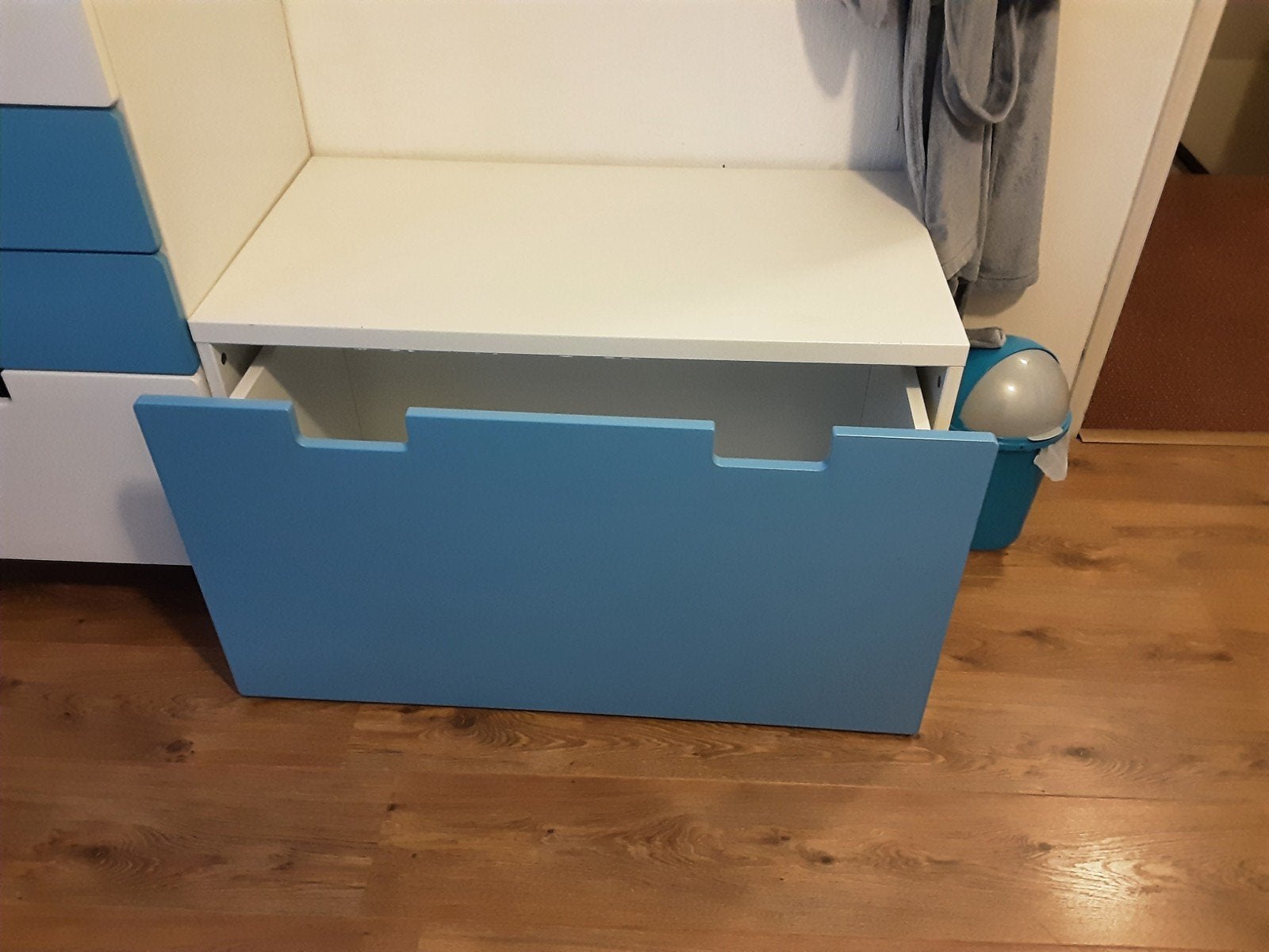 Lage (speelgoed)kast met lade - Blauw/Wit, Ophalen