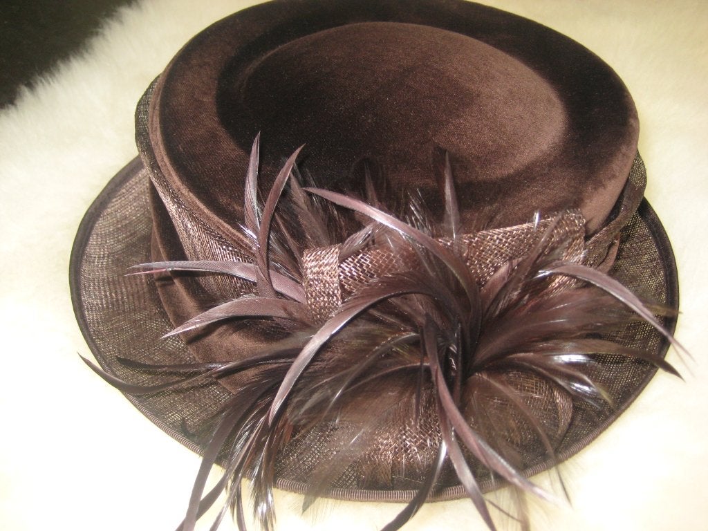 Donkerbruine KAYBEE hoed, Kleding | Dames, 56 of 57 cm (M, 7 of 7⅛ inch), Hoed, Ophalen of Verzenden, Zo goed als nieuw