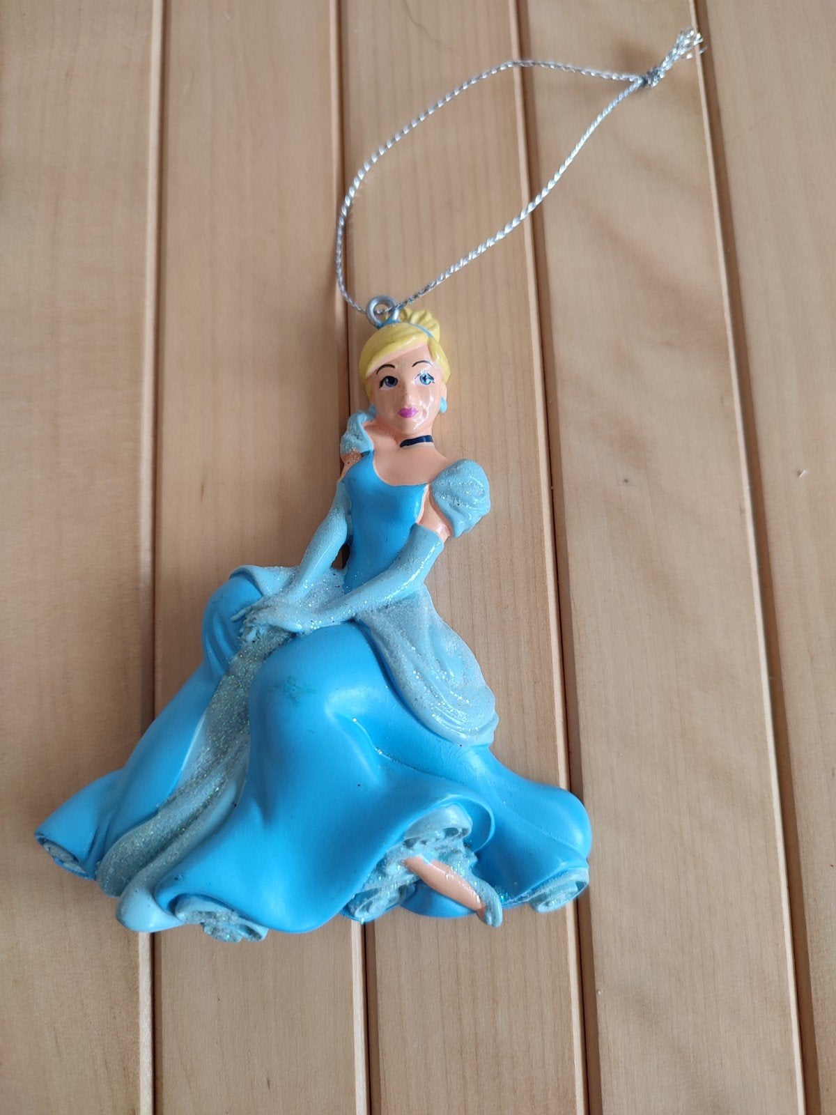 Disney Assepoester Hangend beeldje - Decoratie, Verzenden, Assepoester of Belle, Nieuw, Beeldje of Figuurtje