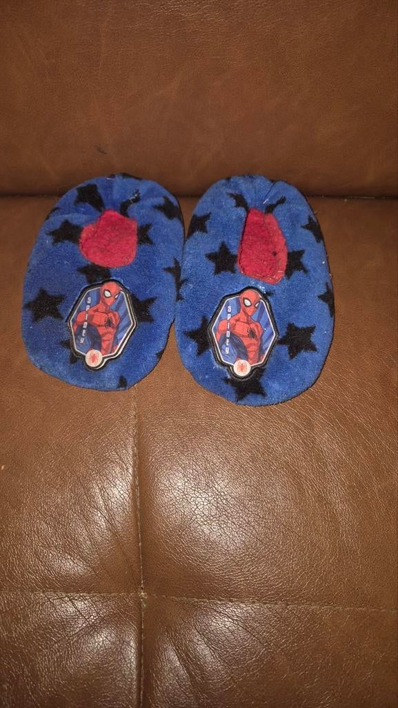 Spiderman pantoffels maatje 25, Ophalen