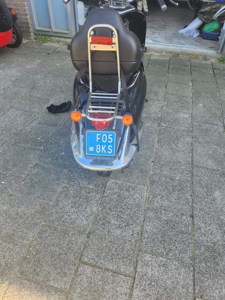 Scooter agm kleur zwart, Ophalen of Verzenden, Benzine, Overige merken