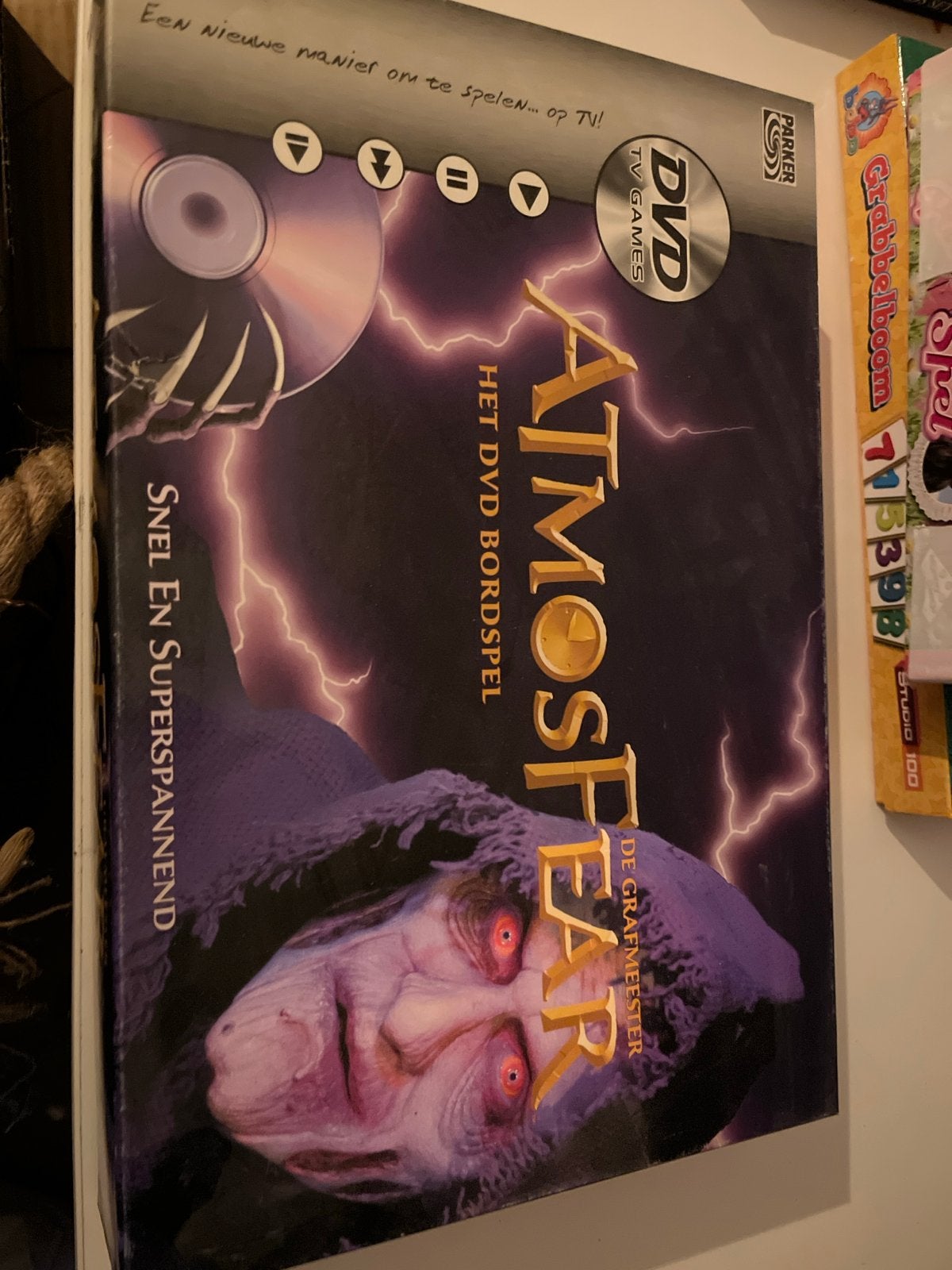 Atmosfear: Het DVD Bordspel - De Grafmeester, Drie of vier spelers, Ophalen of Verzenden, Gebruikt
