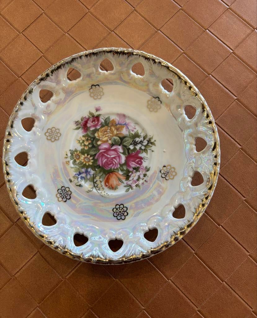 Decoratief schoteltje van Edel Porzellan met bloemen, Antiek en Kunst, Antiek | Porselein, Ophalen of Verzenden