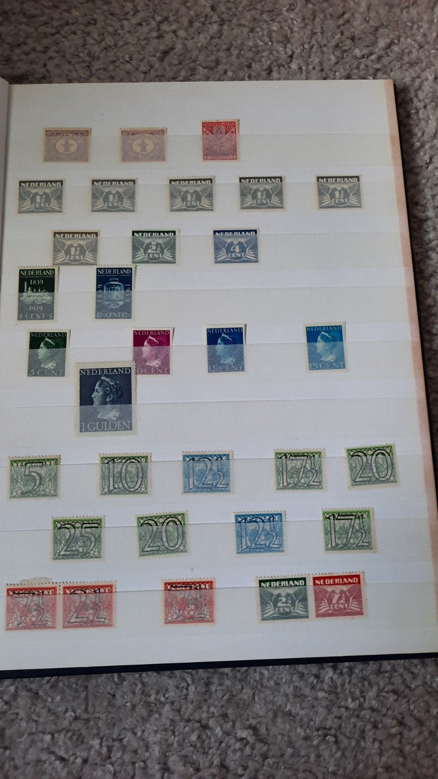 INSTEEKALBUM NEDERLAND TUSSEN 1899-1960 ONGEBRUIKT EN POSTFR, Ophalen of Verzenden, Nederland