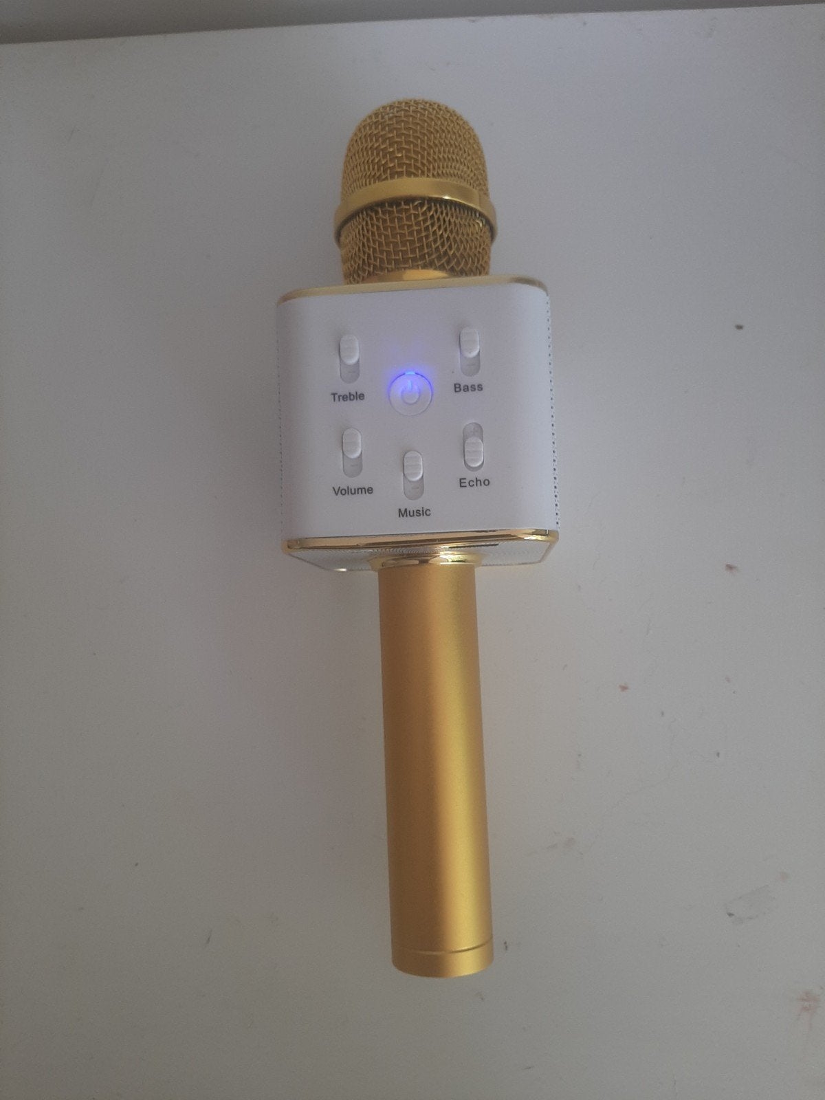 Draadloze microfoon met ingebouwde speaker - Goud, Ophalen of Verzenden, Zo goed als nieuw, Zangmicrofoon, Draadloos