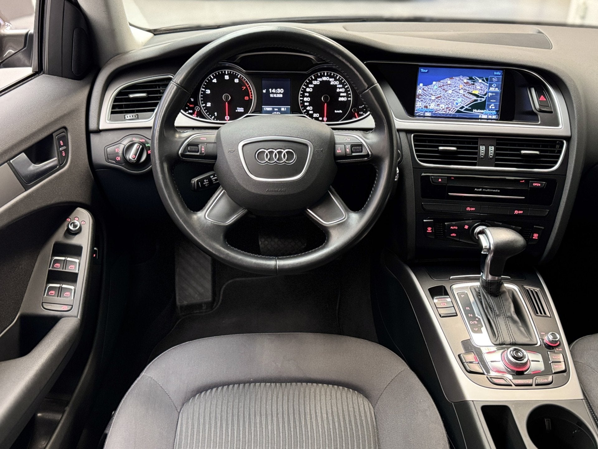Audi A4 Limousine 1.8 TFSI 2014 NL-auto, NAP, Havana bruin, Auto's, Gebruikt, Zwart, 4 cilinders, Origineel Nederlands