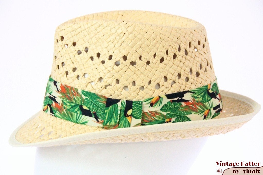 Zomer trilby met toekan band en witte rand 57, 58 en 59 new, Ophalen of Verzenden, Nieuw, 58 of 59 cm (L, 7¼ of ⅜ inch), Hoed