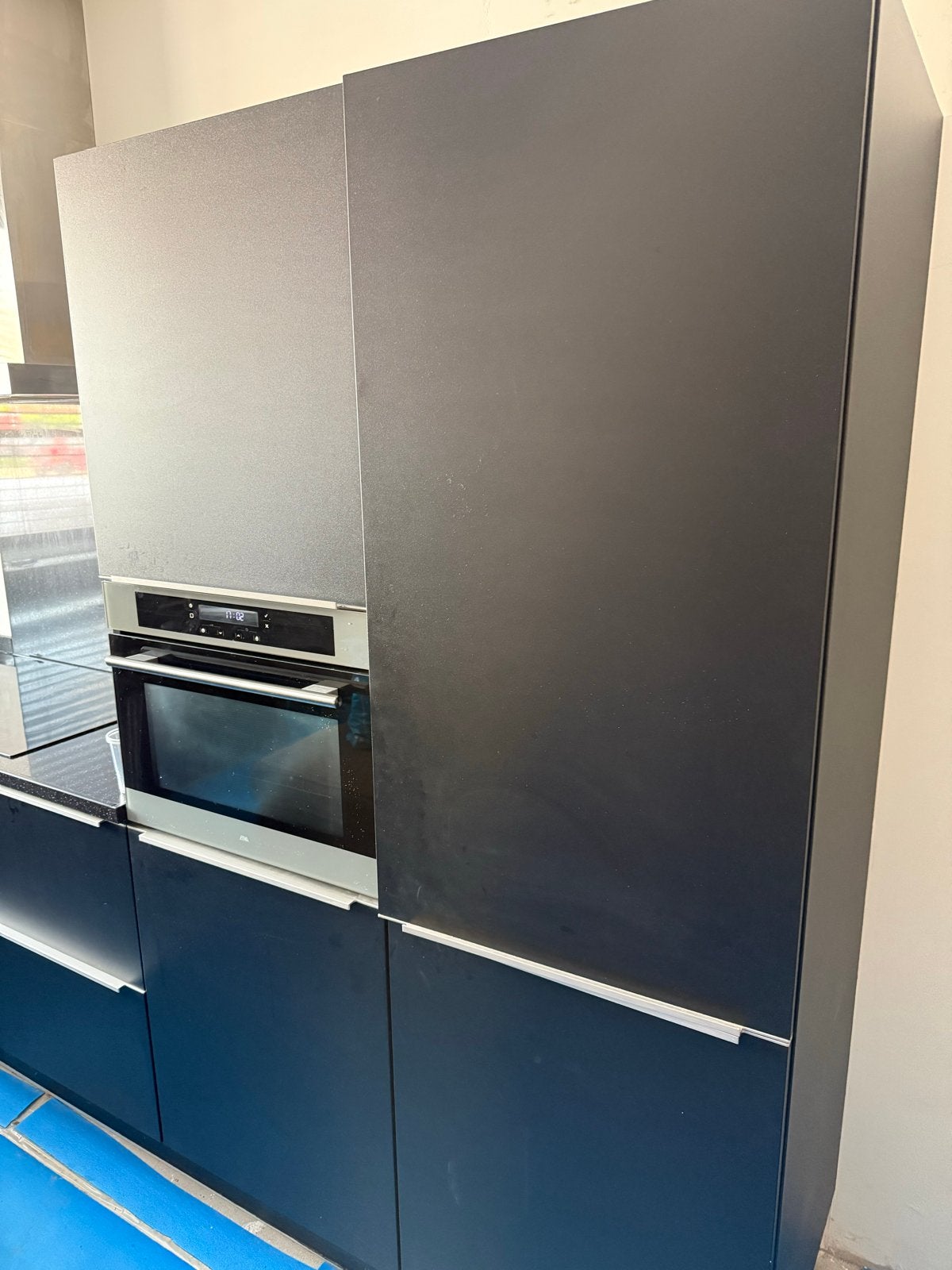 Moderne Zwarte Keuken met Apparatuur - Zeer Goede Staat, Zwart, Hoekkeuken, Ophalen of Verzenden, Zo goed als nieuw