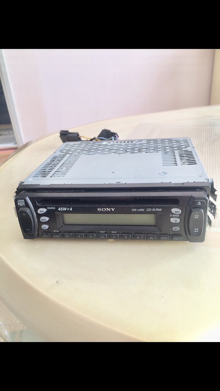 Vintage autoradio met CD-speler(Sony), Ophalen of Verzenden, Zo goed als nieuw
