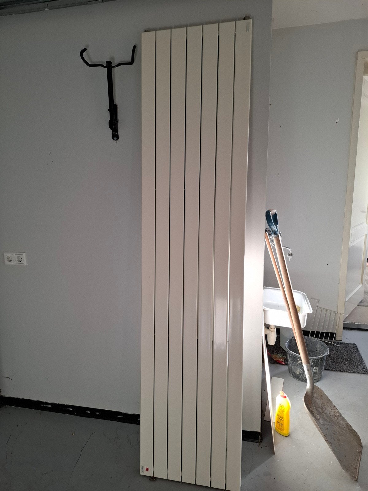 Design radiator Acova - verticaal, Doe-het-zelf en Verbouw, Gebruikt, Radiator, Minder dan 60 cm, Ophalen of Verzenden