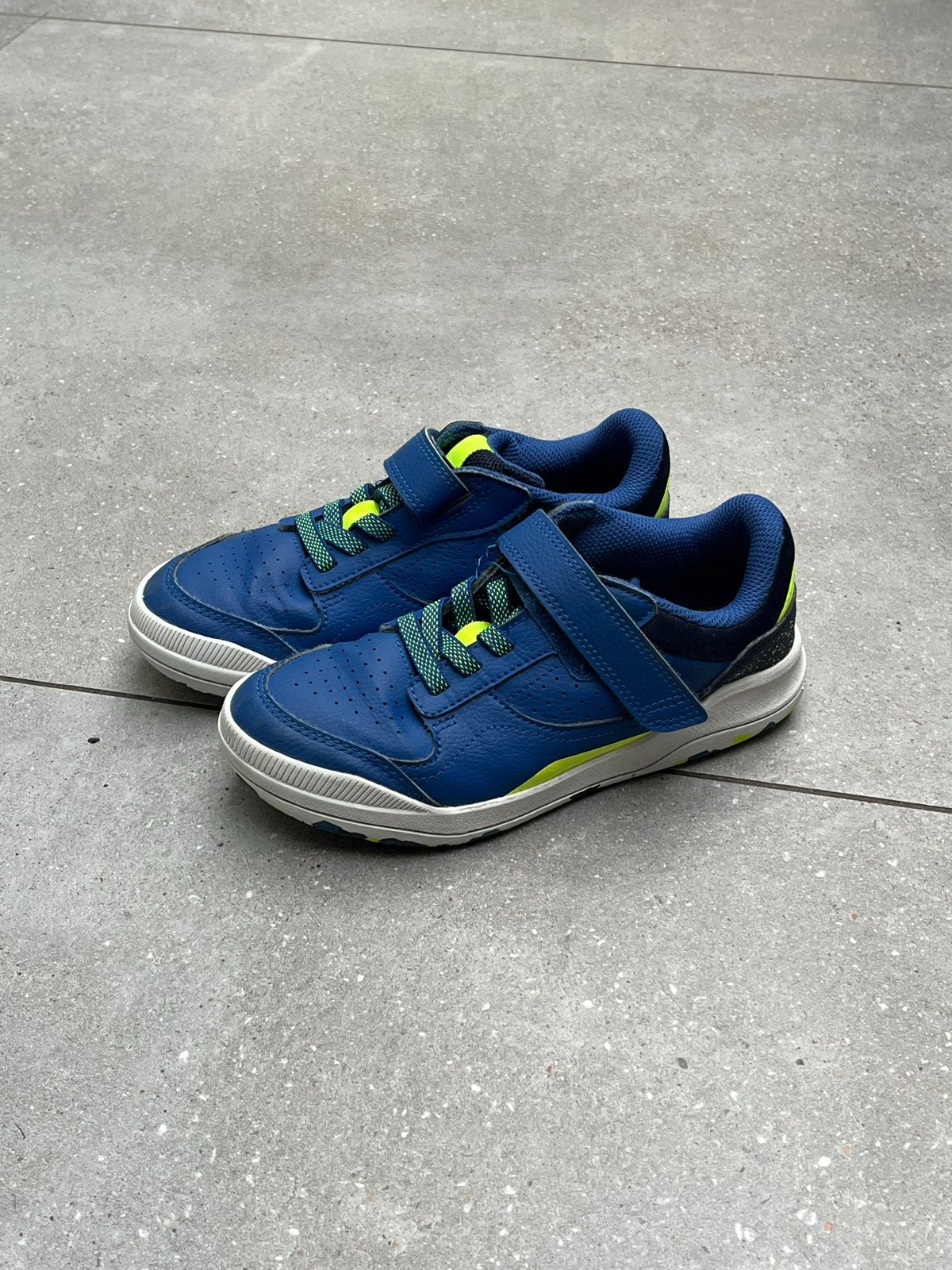 Gymschoenen maat 34 met non-marking zool, Ophalen of Verzenden, Gebruikt, Jongen of Meisje, Sportschoenen