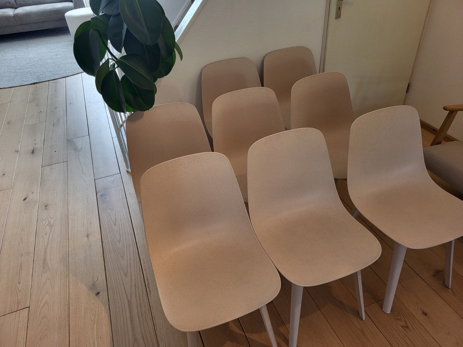 8x IKEA ODGER stoel - Beige, Huis en Inrichting, Stoelen, Ophalen, Kunststof, Overige kleuren, Modern, Scandinavisch