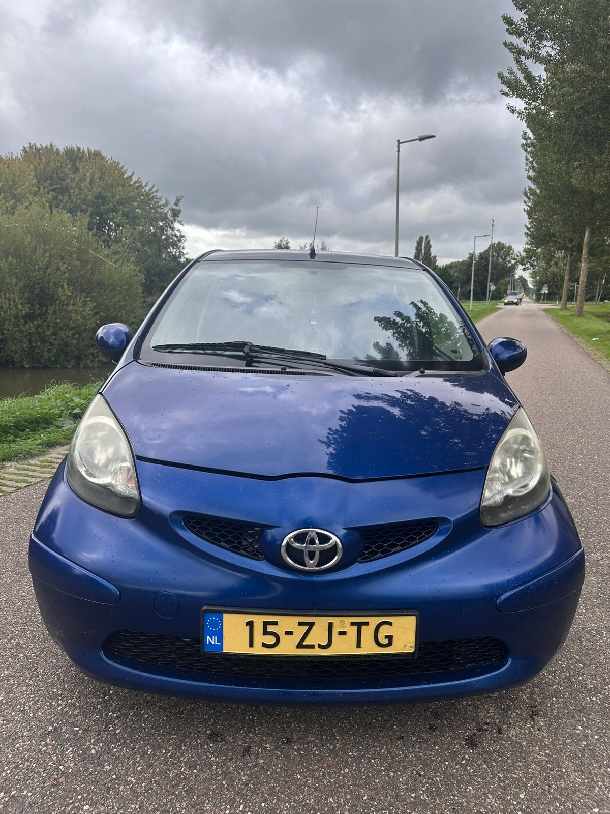 Foto 7 van Toyota Aygo 1.0 | Donker blauw | 5 Deurs | NAP | Zuinig