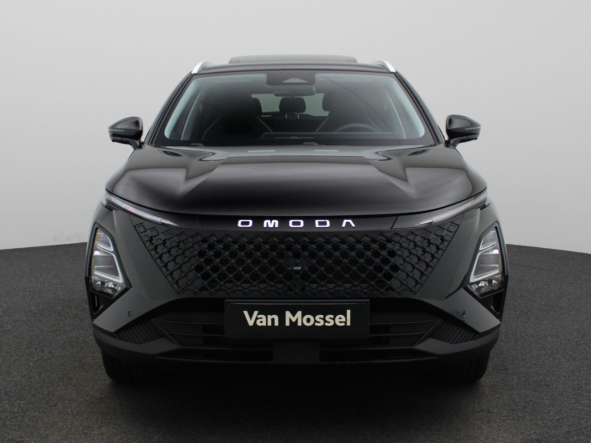 Omoda 5 1.5 T-GDi SHS-H Premium | Elektrisch Bedienbaar Glaz, Auto's, Gebruikt, 4 cilinders, 2 kWh, Zwart