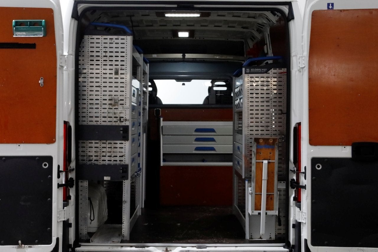 Peugeot Boxer 2.0 BlueHDI E6 130pk L1H2 Premium Navi/Camera/, Auto's, Voorwielaandrijving, Gebruikt, Euro 6, 4 cilinders